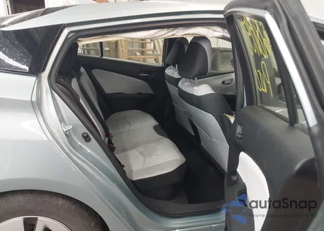 2016 Toyota Prius Three z USA, uszkodzony, nr VIN JTDKARFU0G3520597